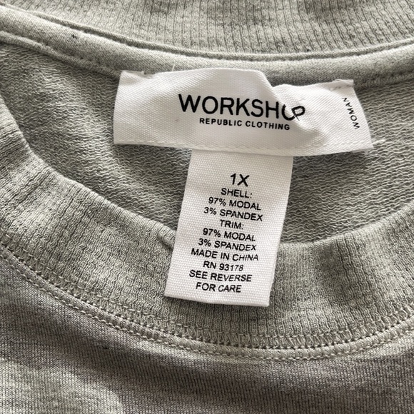 Top w/soft gray camo color - Picture 4 of 4